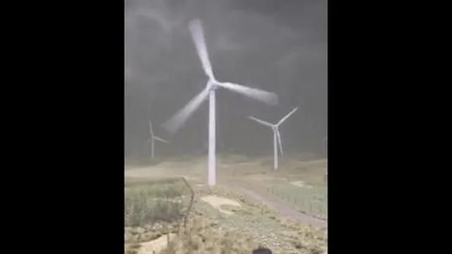 طوفان وحشتناک
