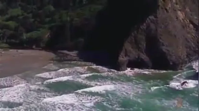 عشق خدا به دریا می ماند.