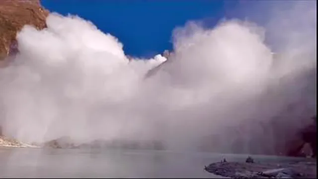 یک تجربه زیبا همراه با ریزش بهمن