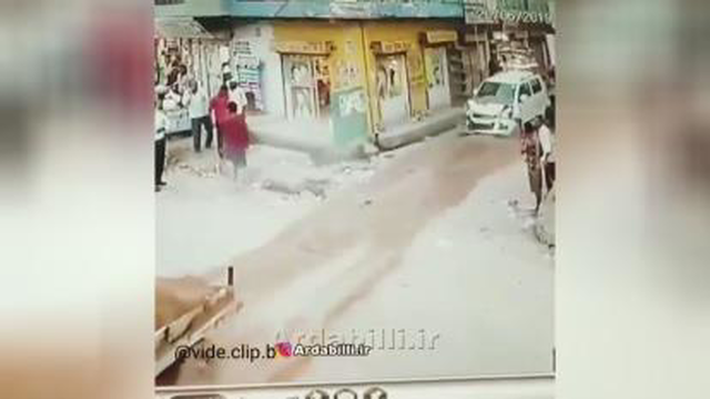 تصادف ماشین با الاغ