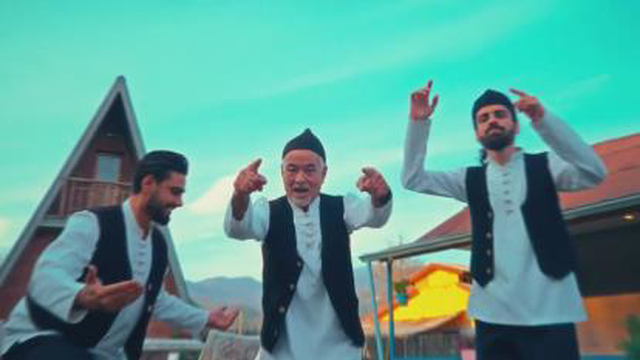 کلیپ صادق بوقی عو عو عو عو