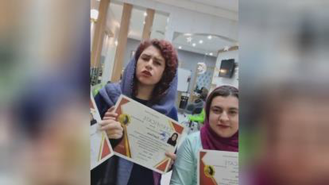 بهترین آموزش کاشت ناخن در تهران