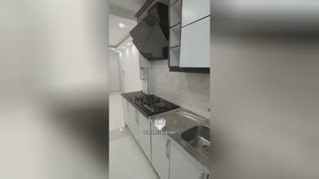 آپارتمان سند تک برگ در اندیشه