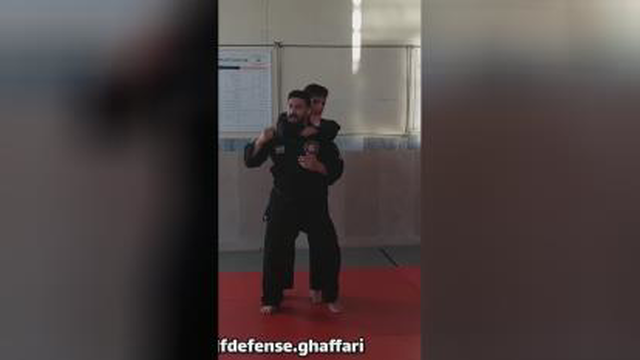 آموزش دفاع شخصی خفتگیری