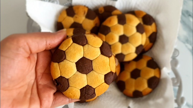Viral Football Cookies melt in your mouth ⚽️کلچه توب فوتبال دل همه را می برند #worldcup2026#ronaldo