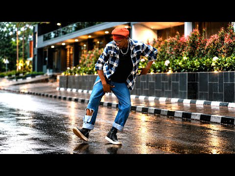 THE C WALK : Choreography by Captboby