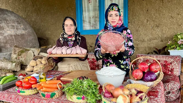 کوفته‌های شکم‌پر با بلدرچین و میوه‌های خشک — پخت نان سنتی در روستا
