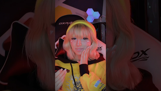 با ما در کامنت‌ها به اشتراک بگذارید🙈❤️