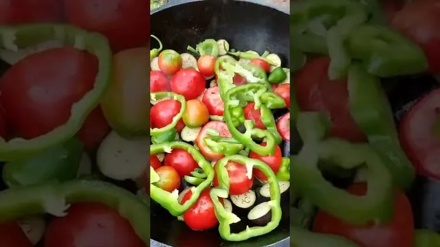 پخت غ ذا با سبک روستایی گوشت گوسفند و سبزیجات تازه در یک روستای آرام ♧ آشپزی