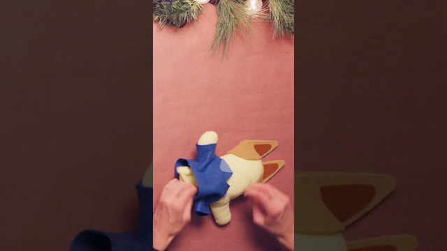ساخت عروسک بارل‌بی! 🎄 ⭐️ 💙 | کاردستی شنا در کریسمس بلویی 🧵 | بلویی