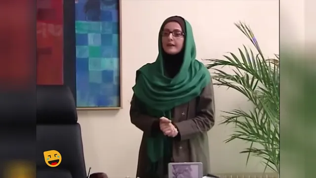 لاس زدن صداسیمایی در ساختمان پزشکان 😂 چه میکنه شیرزاااد