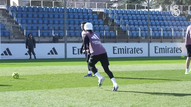 Last training session before Villarreal! | Real Madrid City