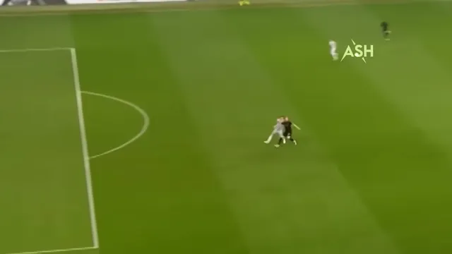 Hidden Football Chats You Didn't See on TV..