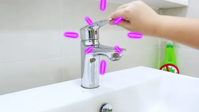 Annie Pretend Play Fixing Sink with Toy Tools | M&M Chocolate Candies Colors for