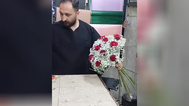 آموزش دسته گل ژیپسیفولیا و رز 3