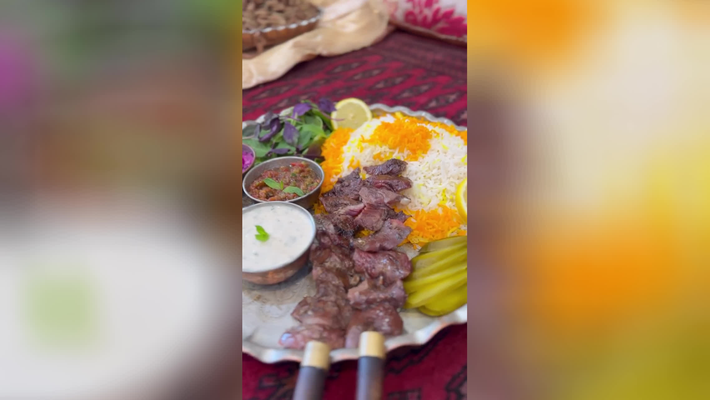 رستوران ایرانی با تم سنتی در یزد