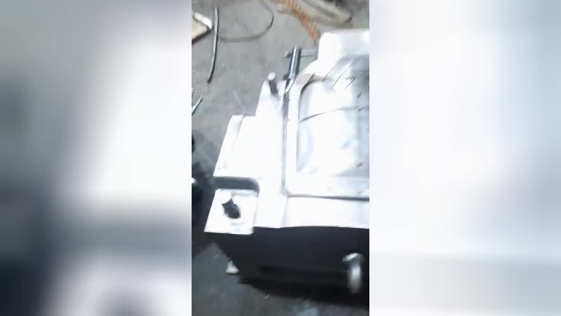 قالب گیری صندلی