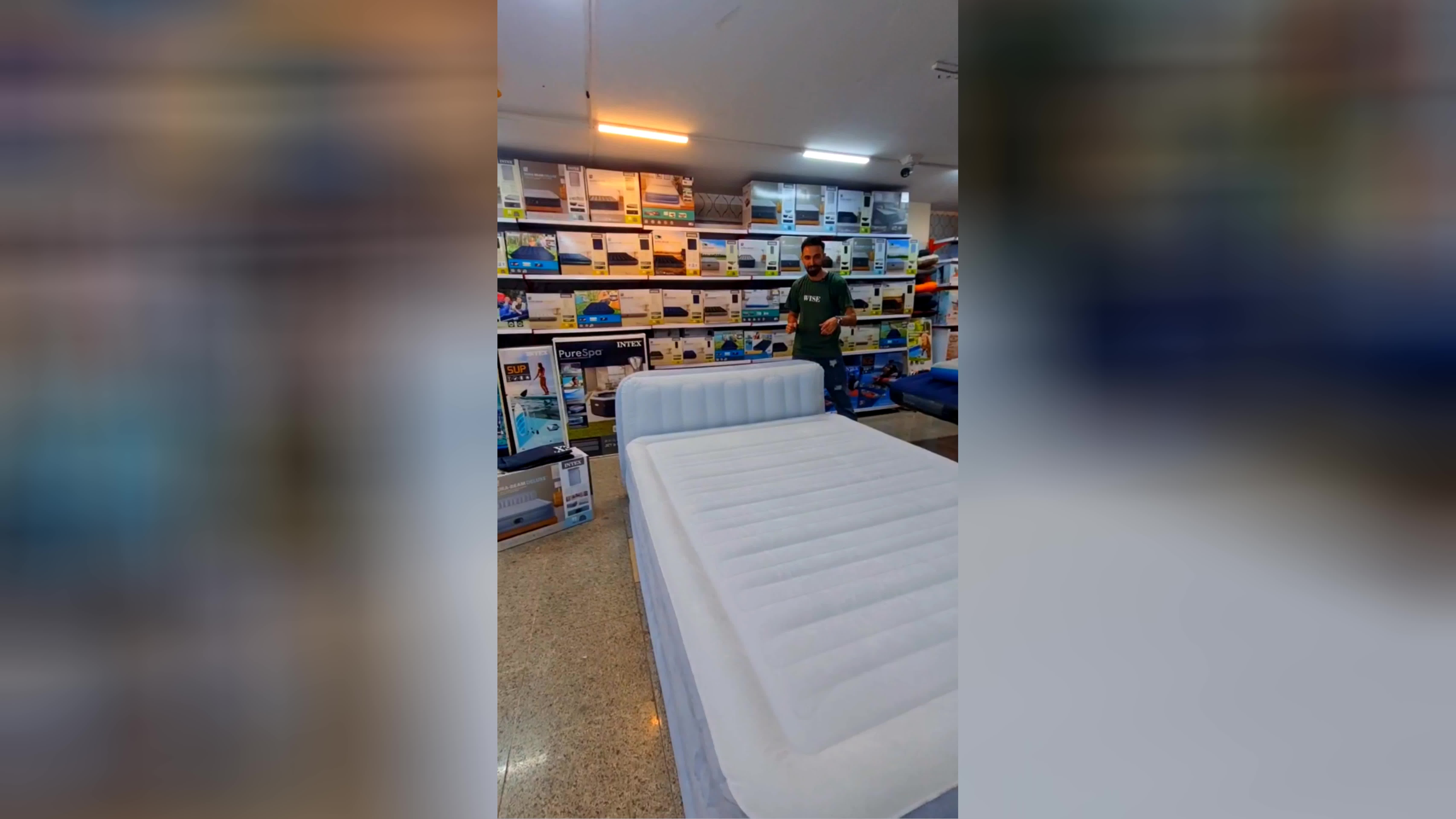 قیمت تخت بادی دو نفره مرتفع تاجدار Intex