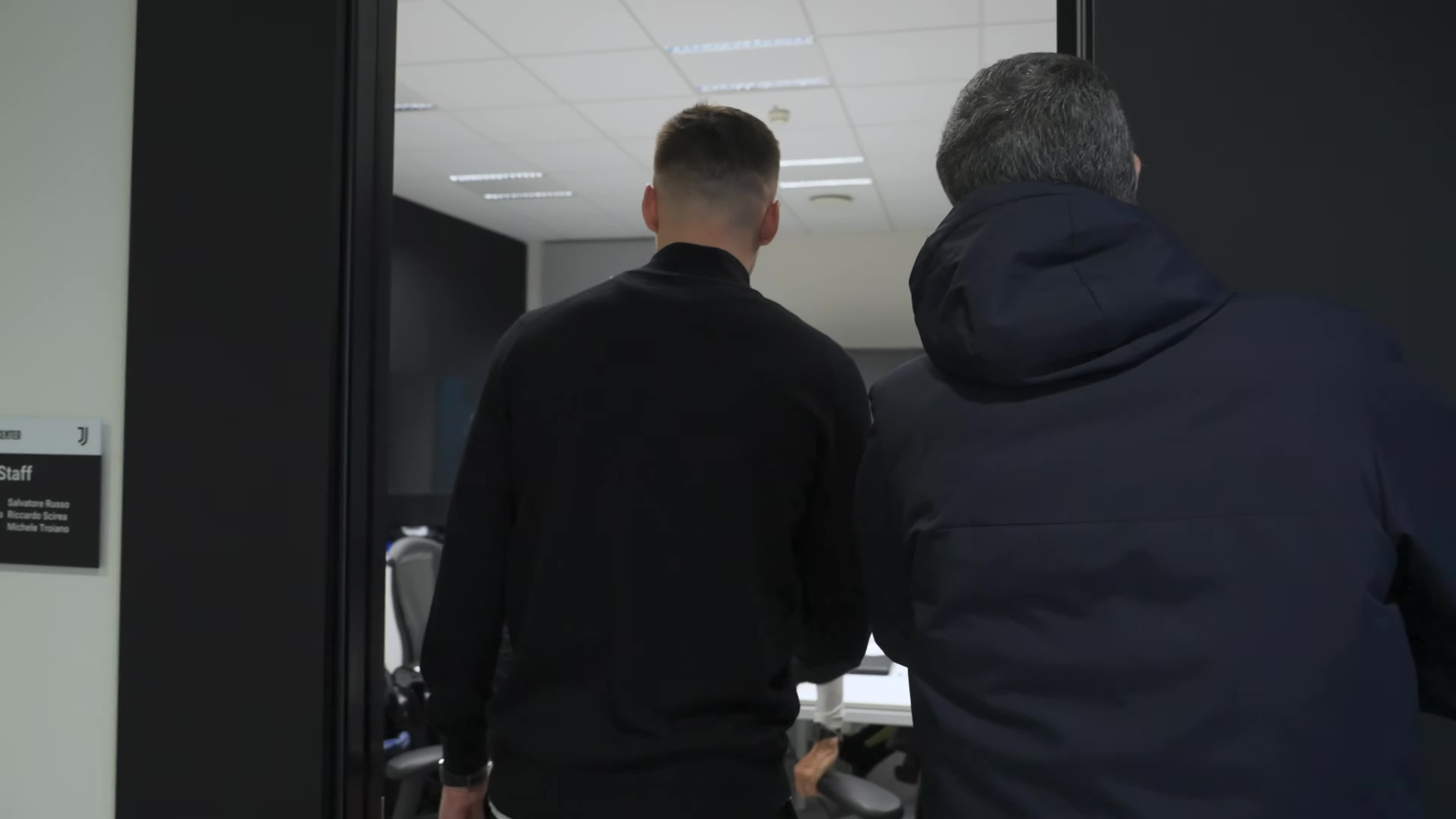 The first day of EMIL HOLM at Juventus ⚪​⚫​ | Behind the scenes | FIRST DRIVE