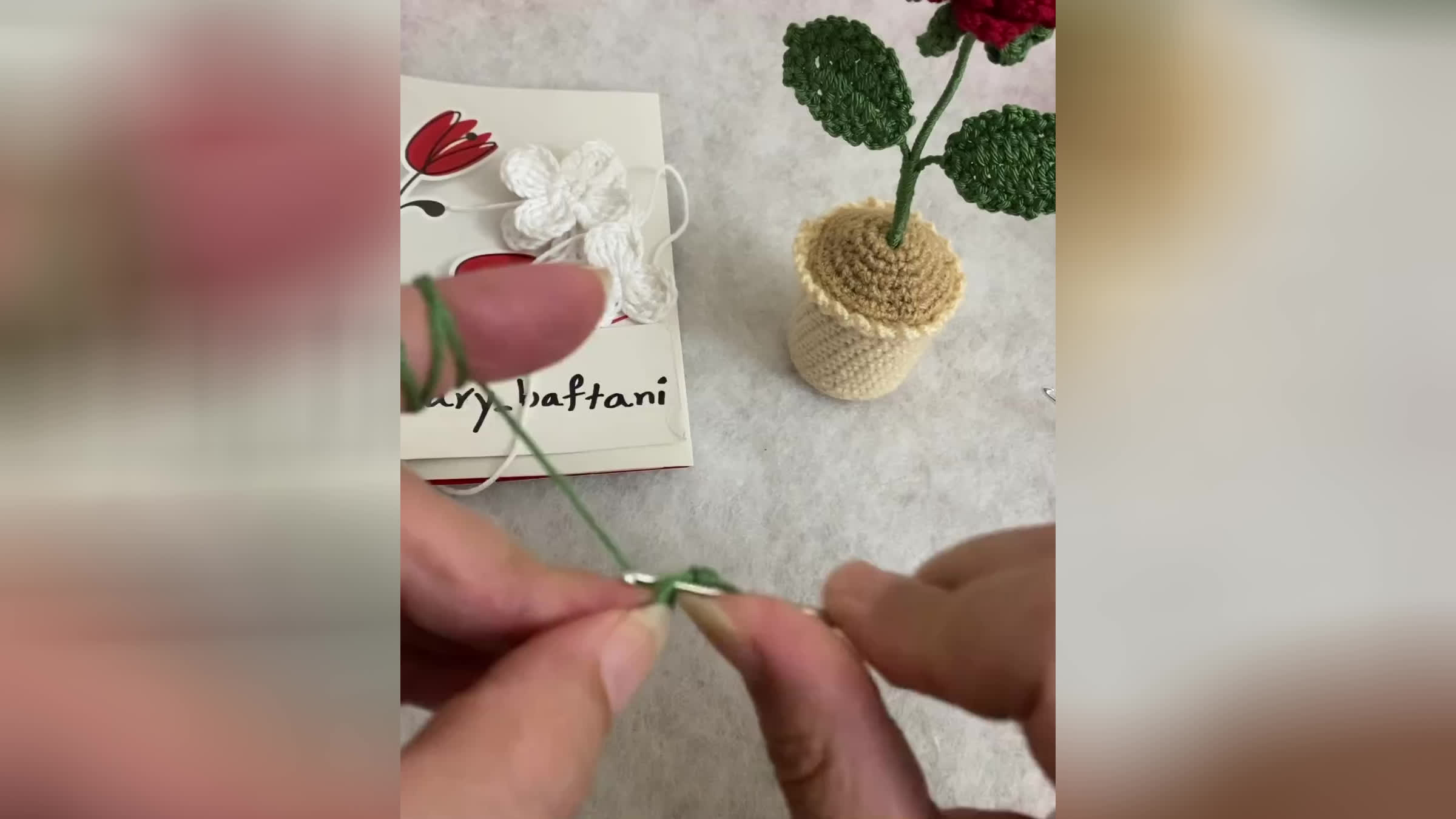آموزش بافت گل رز با گلدان 🌹 قسمت دوم 🥀 پارت چهارم 🥀
