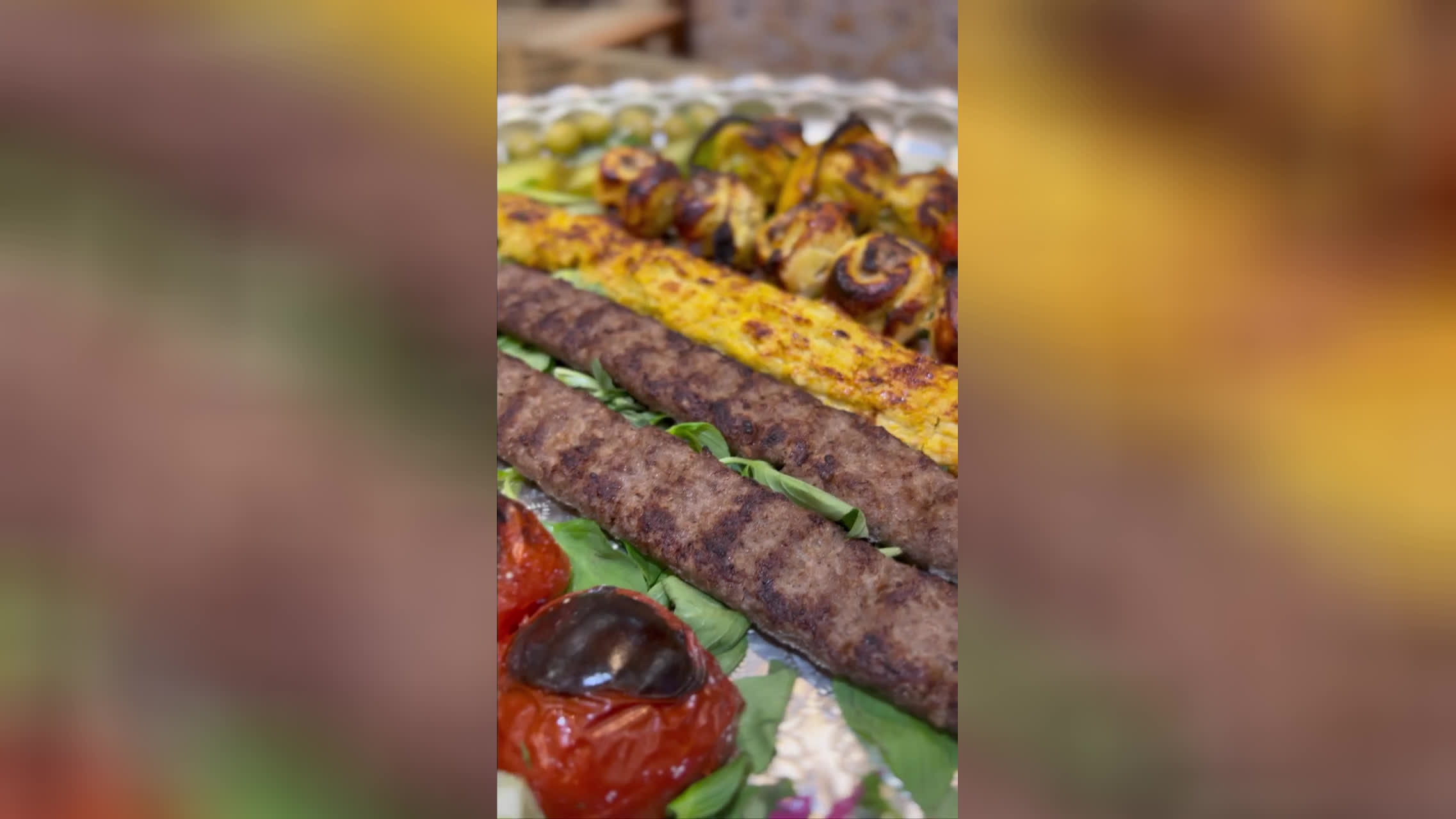 رستوران ایرانی با تم سنتی در یزد
