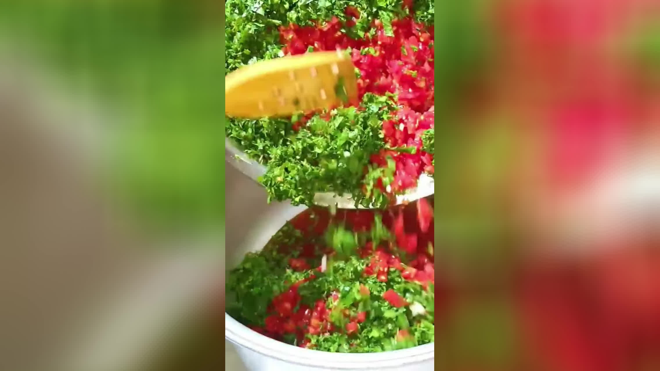 روش تهیه ترشی گوجه فرنگی خوشمزه و آسان