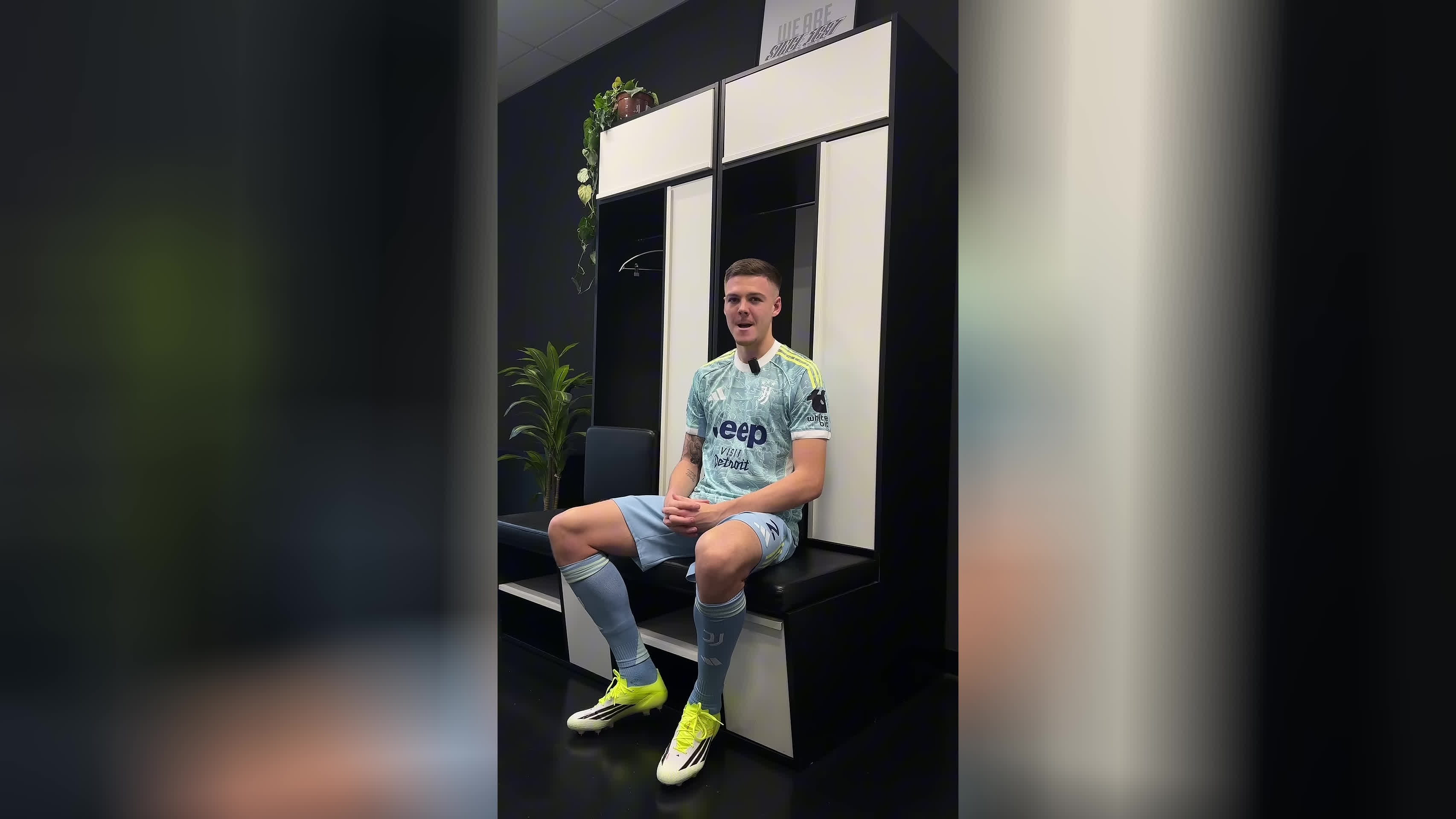 Quickfire with our new signing Emil Holm 🤍🖤 juventus shorts football