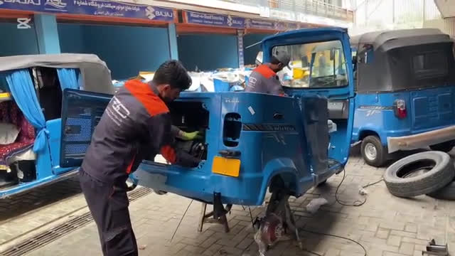 نگاهی به مراحل تولید ریکشای سه چرخ در پاکستان