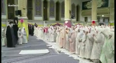 جیغ و ذوق دختران دهه نودی با دیدن رهبری انقلاب