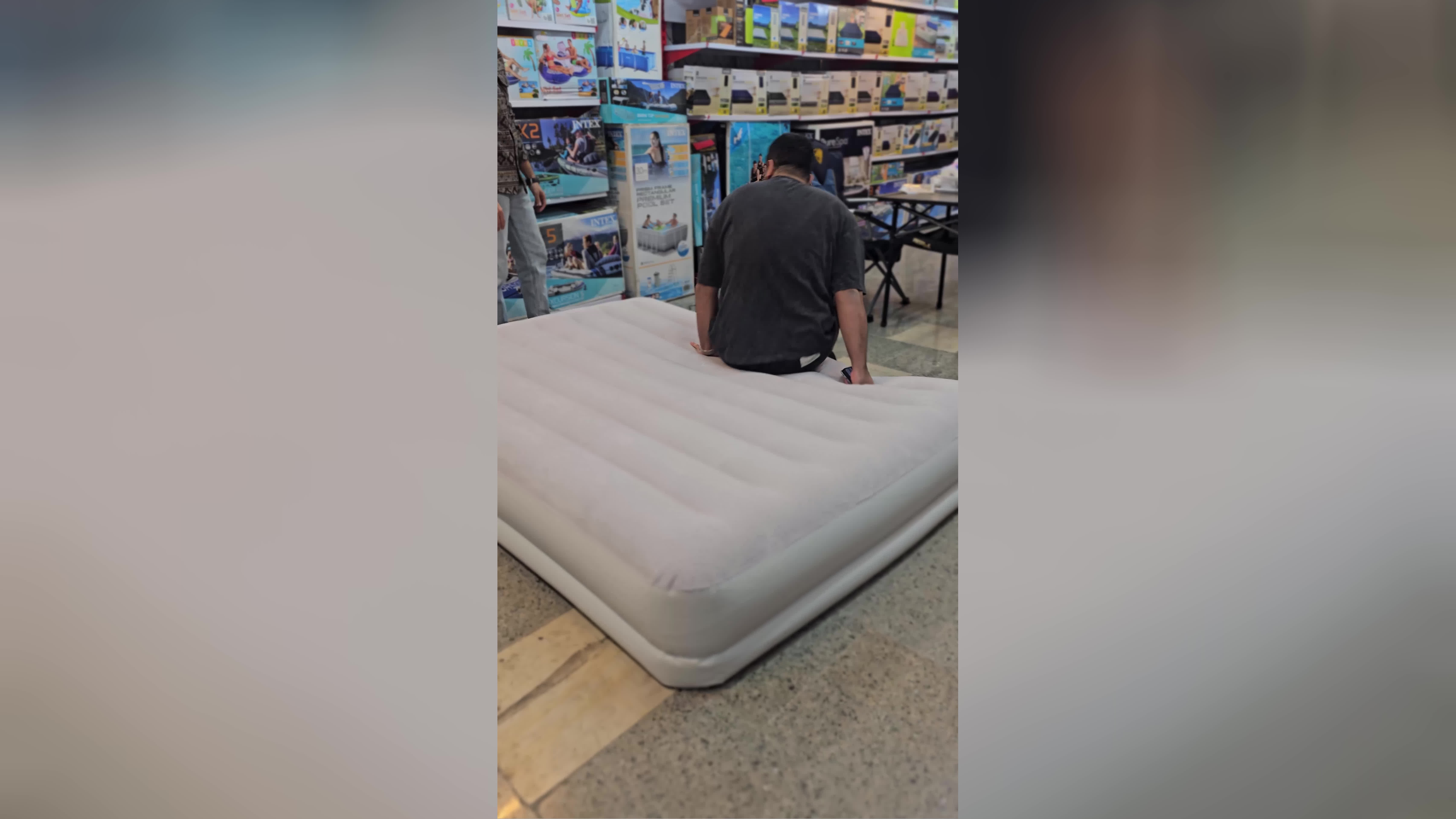 تخت بادی اینتکس دو نفره پمپ دار جدید
