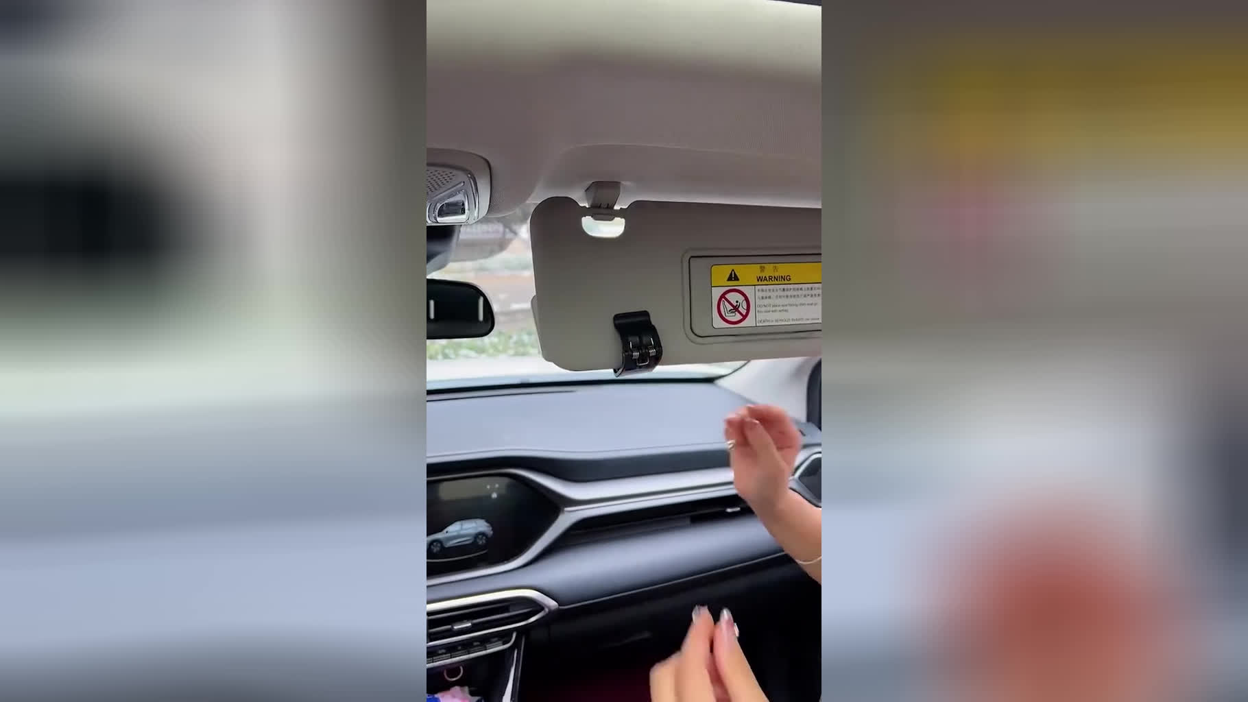 هولدرموبایل جلو داشبورد وسایه بان